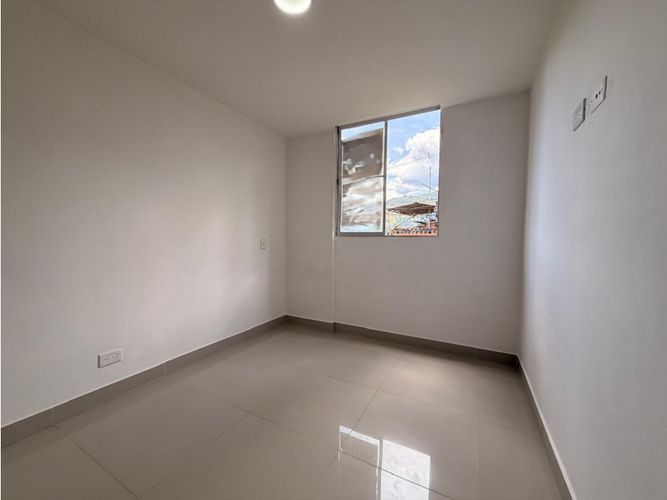 Apartamento de 2 alcobas en venta en Loma De San Jose, Sabaneta, 48 m² · foto 9 de 18