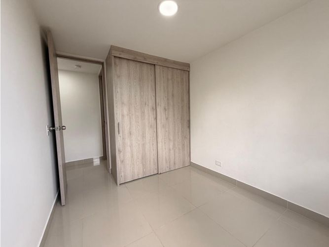 Apartamento de 2 alcobas en venta en Loma De San Jose, Sabaneta, 48 m² · foto 10 de 18