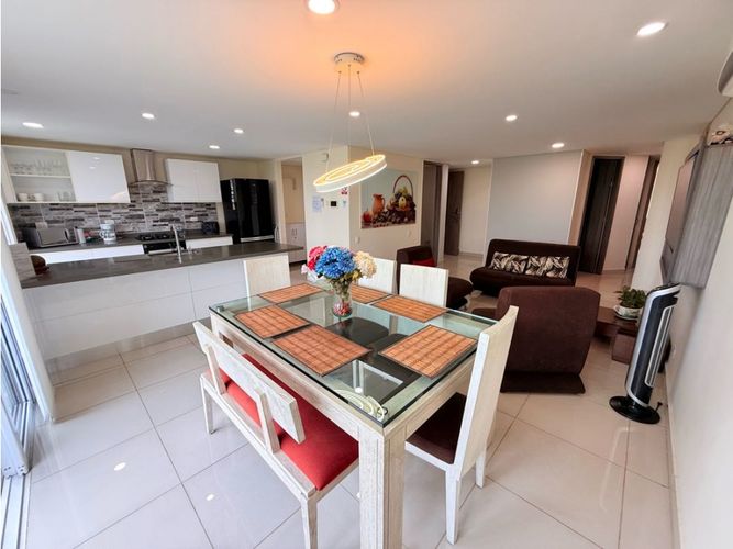 Apartamento de 3 alcobas en arriendo en San Fernando Nuevo, Cali, 110 m² · foto 2 de 21