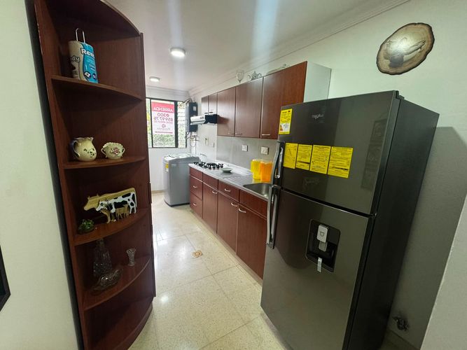 Apartamento de 3 alcobas en arriendo en Laureles, Medellín, 105 m² · foto 3 de 14