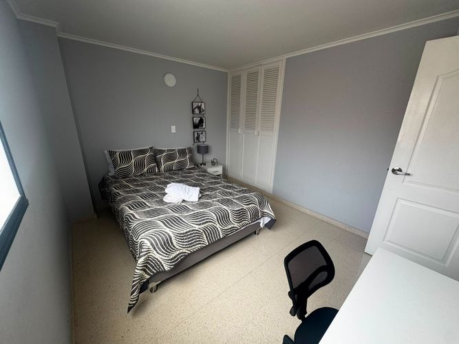 Apartamento de 3 alcobas en arriendo en Laureles, Medellín, 105 m² · foto 9 de 14