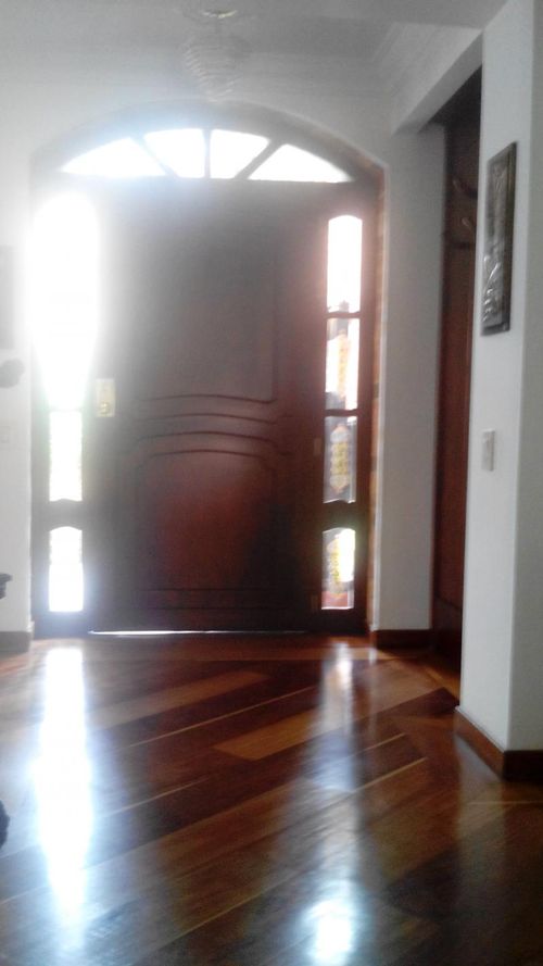 Casa de 4 alcobas en venta en San Jose De Bavaria, Bogotá, 362 m² · foto 4 de 24