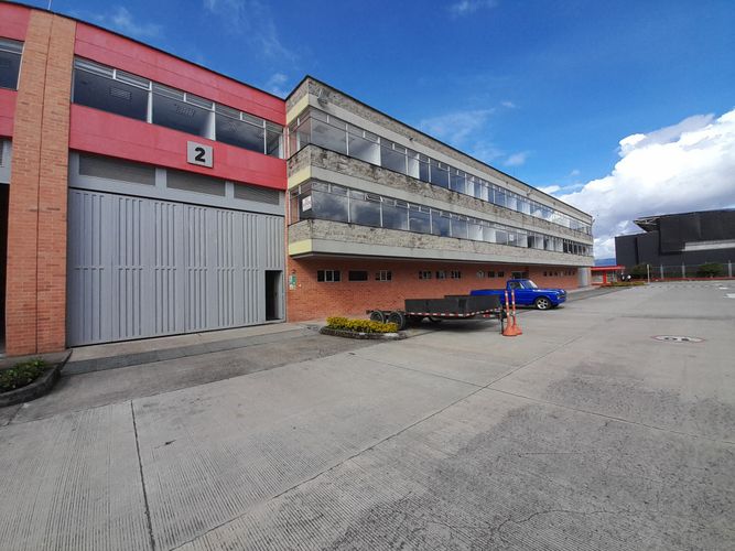 Bodega en venta en Siberia, Cota, 2217 m² · foto 4 de 24