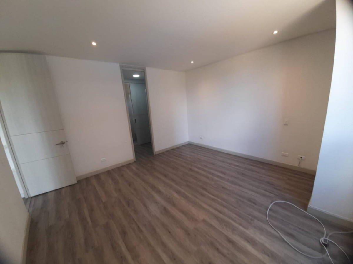 1BR Apartment in El tesoro (62 m²) - 4