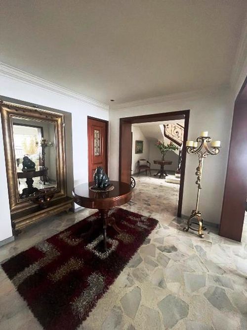 Apartamento de 4 alcobas en venta en Bellavista, Cali, 319 m² · foto 7 de 24