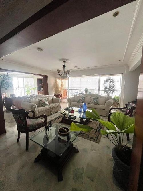 Apartamento de 4 alcobas en venta en Bellavista, Cali, 319 m² · foto 13 de 24