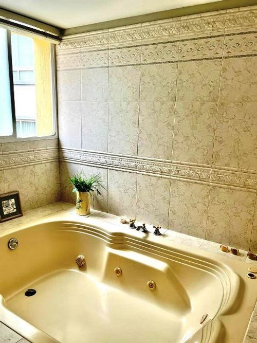Apartamento de 4 alcobas en venta en Bellavista, Cali, 319 m² · foto 18 de 24
