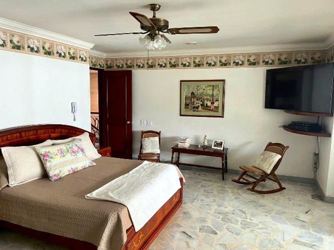 Apartamento de 4 alcobas en venta en Bellavista, Cali, 319 m² · foto 23 de 24