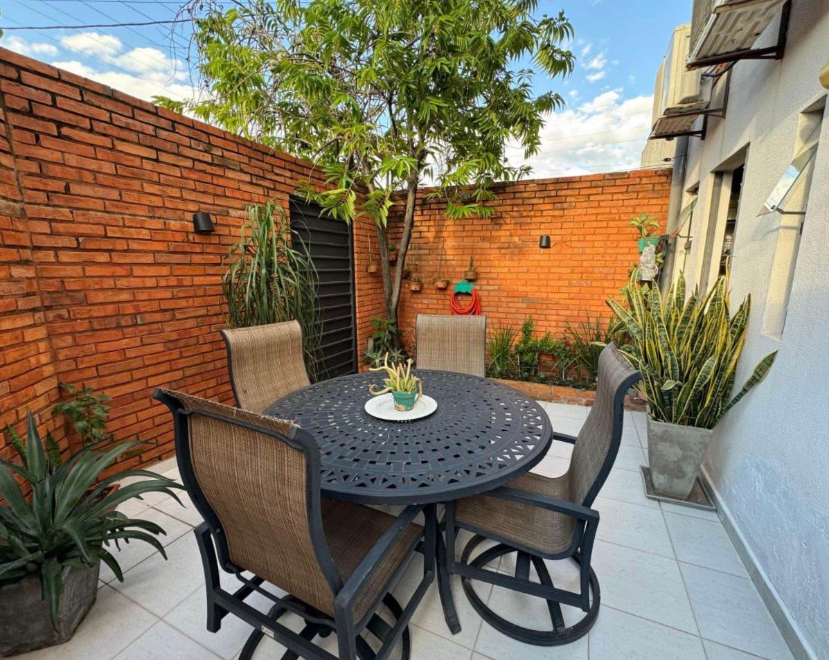 VENDO DUPLEX EN ESQUINA BARRIO YKUA SATI — foto 3
