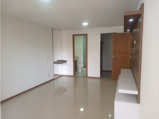 Apartamento de 3 alcobas en venta en Las Lomitas, Itagüí, 110 m² · foto 8 de 13