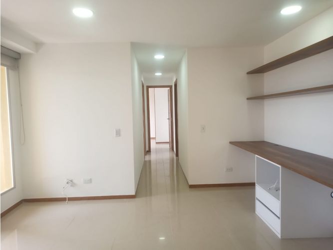 Apartamento de 3 alcobas en venta en Las Lomitas, Itagüí, 110 m² · foto 10 de 13
