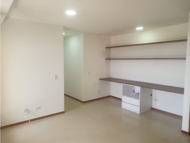 Apartamento de 3 alcobas en venta en Las Lomitas, Itagüí, 110 m² · foto 11 de 13