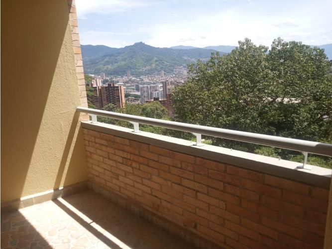 Apartamento de 3 alcobas en venta en Las Lomitas, Itagüí, 110 m² · foto 12 de 13