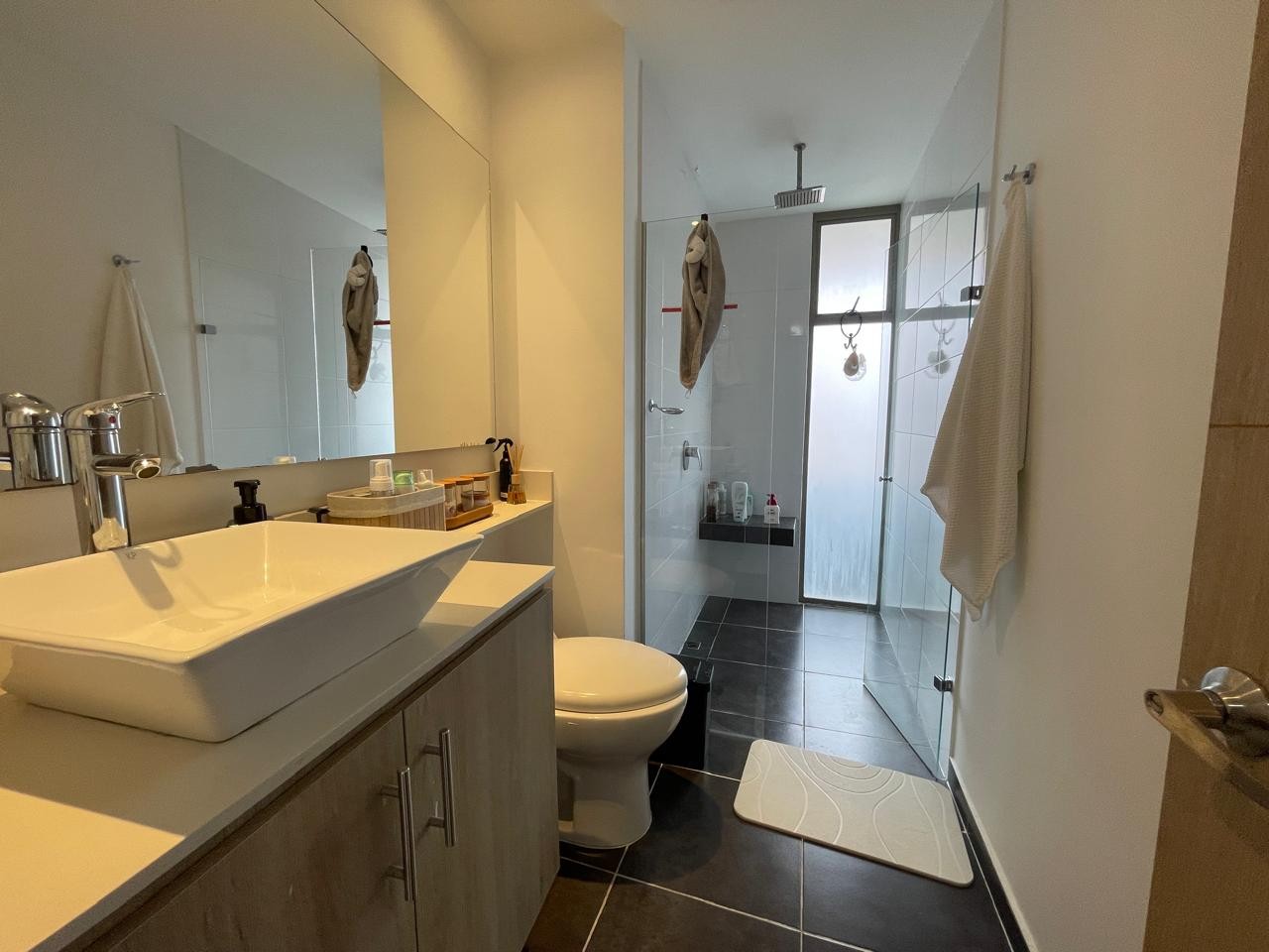 Apartamento en venta en Loma Del Esmeraldal, Envigado · foto 9 de 24