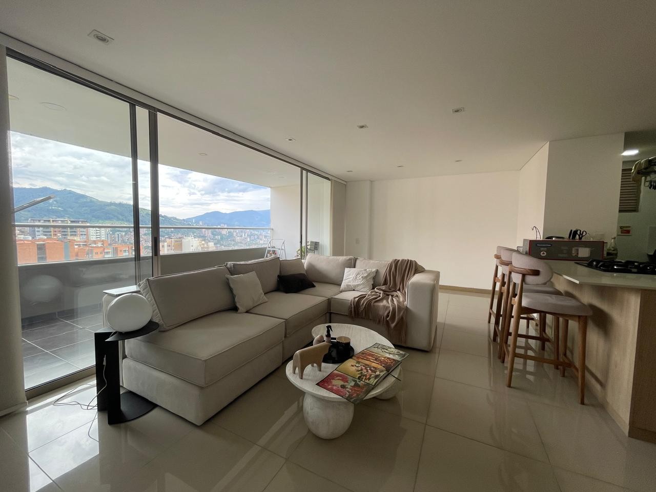 Apartamento en venta en Loma Del Esmeraldal, Envigado · foto 18 de 24
