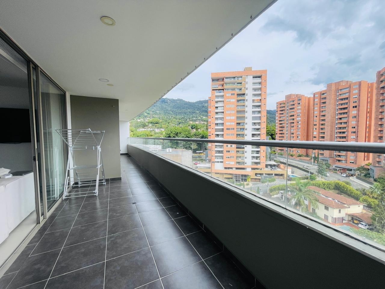 Apartamento en venta en Loma Del Esmeraldal, Envigado · foto 22 de 24