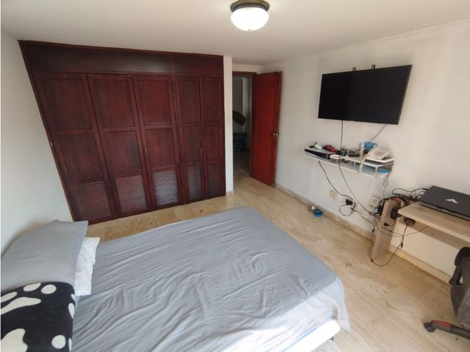 Apartamento de 4 alcobas en venta en La Flora, Cali, 98 m² · foto 12 de 24