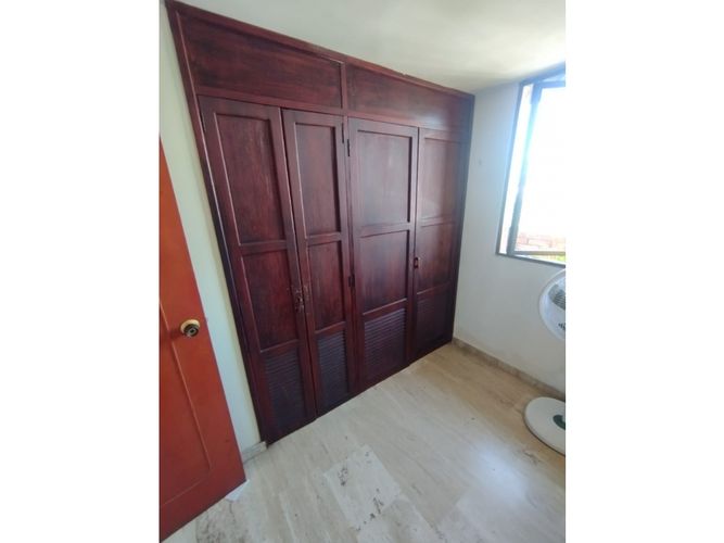 Apartamento de 4 alcobas en venta en La Flora, Cali, 98 m² · foto 16 de 24