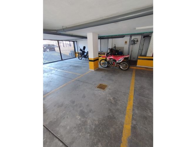 Apartamento de 4 alcobas en venta en La Flora, Cali, 98 m² · foto 22 de 24