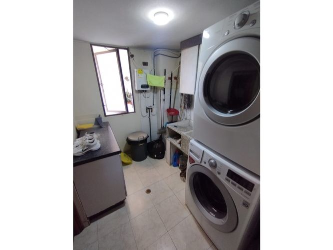 Apartamento de 4 alcobas en venta en La Flora, Cali, 98 m² · foto 23 de 24