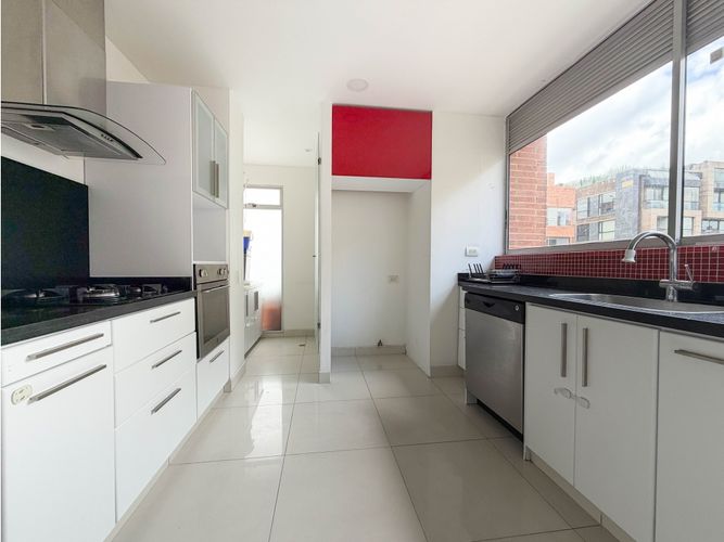 Apartamento de 3 alcobas en venta en Chicó Navarra, Bogotá, 156 m² · foto 4 de 12