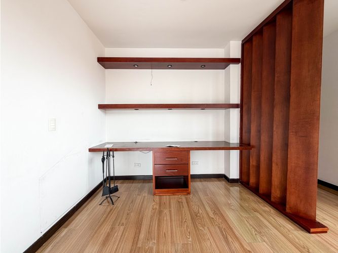 Apartamento de 3 alcobas en venta en Chicó Navarra, Bogotá, 156 m² · foto 5 de 12