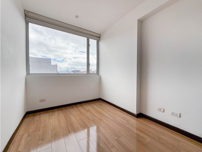 Apartamento de 3 alcobas en venta en Chicó Navarra, Bogotá, 156 m² · foto 9 de 12