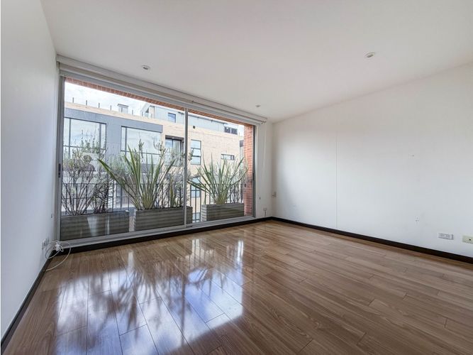 Apartamento de 3 alcobas en venta en Chicó Navarra, Bogotá, 156 m² · foto 10 de 12