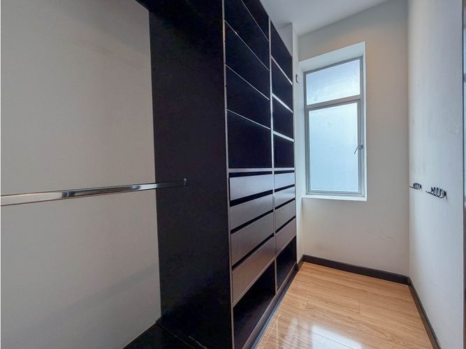Apartamento de 3 alcobas en venta en Chicó Navarra, Bogotá, 156 m² · foto 11 de 12