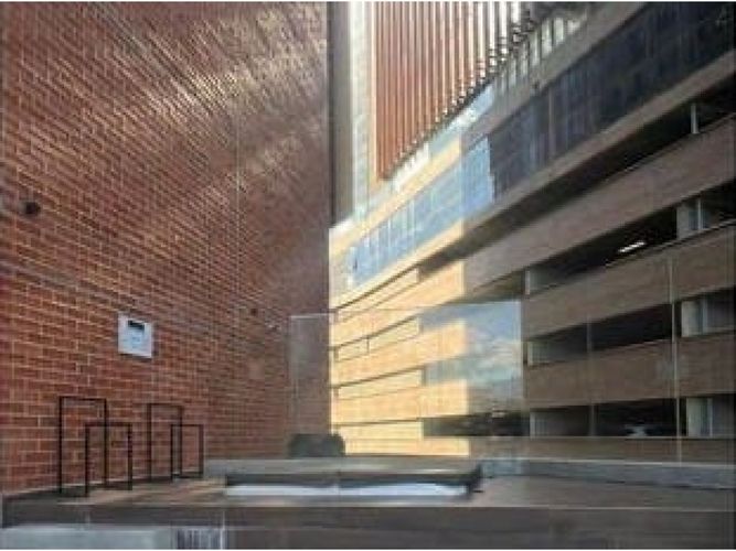 Apartamento de 2 alcobas en venta en El Poblado, Medellín, 90 m² · foto 23 de 24