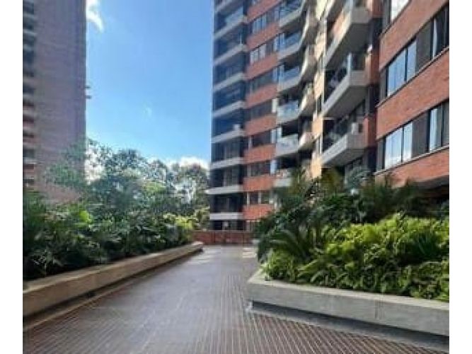 Apartamento de 2 alcobas en venta en El Poblado, Medellín, 90 m² · foto 24 de 24