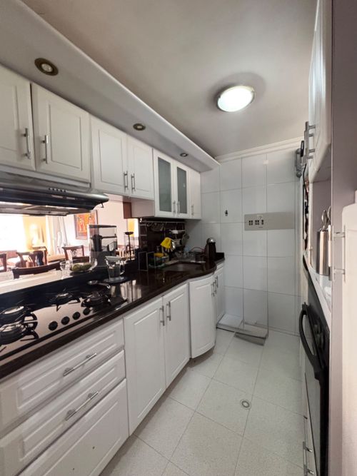 Apartamento de 3 alcobas en venta en Chico Norte, Bogotá, 94 m² · foto 6 de 11