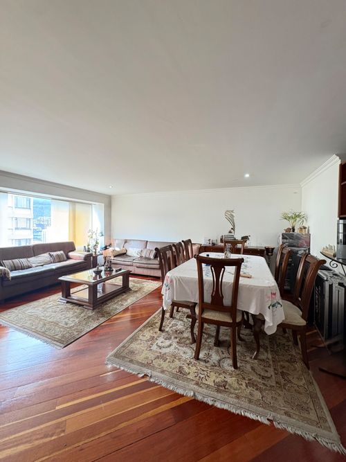 Apartamento de 3 alcobas en venta en Chico Norte, Bogotá, 94 m² · foto 4 de 11