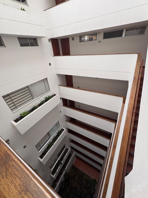 Apartamento de 3 alcobas en venta en Chico Norte, Bogotá, 94 m² · foto 2 de 11