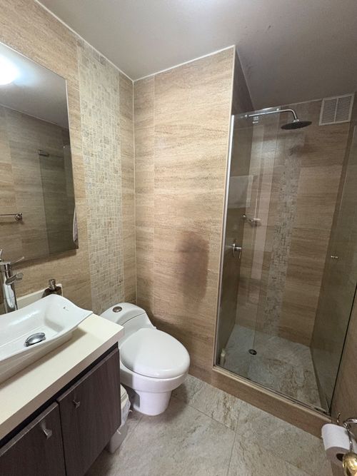Apartamento de 3 alcobas en venta en Chico Norte, Bogotá, 94 m² · foto 9 de 11