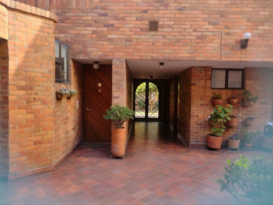 Casa en venta en Chicó Navarra, Bogotá · foto 11 de 13