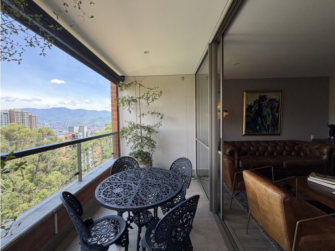 Apartamento de 2 alcobas en venta en Los Naranjos, Medellín, 91 m² · foto 6 de 10