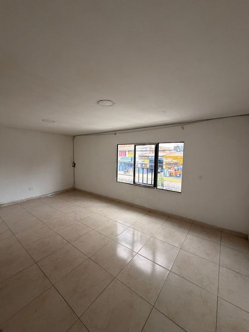 Casa de 6 alcobas en venta en Guillermo Valencia, Cali, 300 m² · foto 9 de 14
