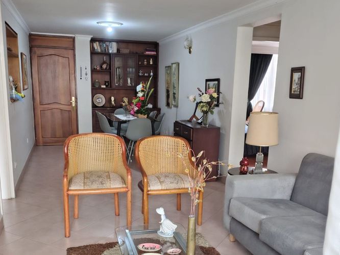 Apartamento de 2 alcobas en venta en Laureles, Medellín, 87 m² · foto 4 de 20