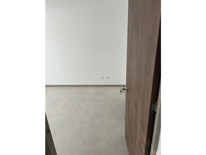 Apartamento de 2 alcobas en venta en La Badea, Pereira, 62 m² · foto 10 de 17