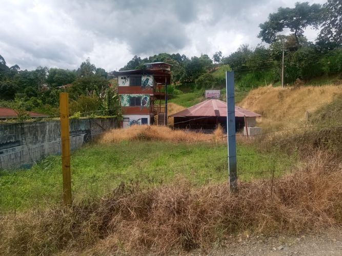 Lote en venta en Arabia, Pereira · foto 2 de 3