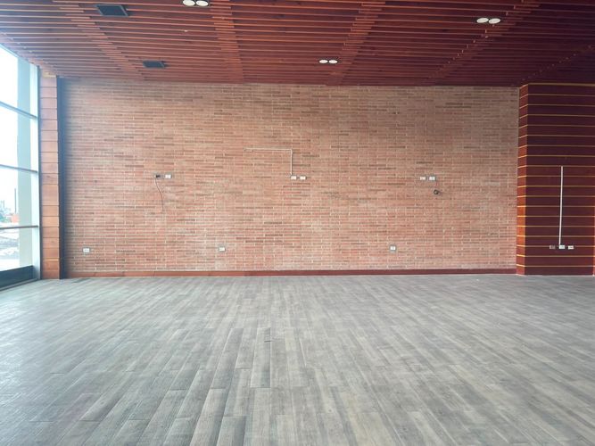 Local en arriendo en El Poblado, Medellín, 246 m² · foto 7 de 8