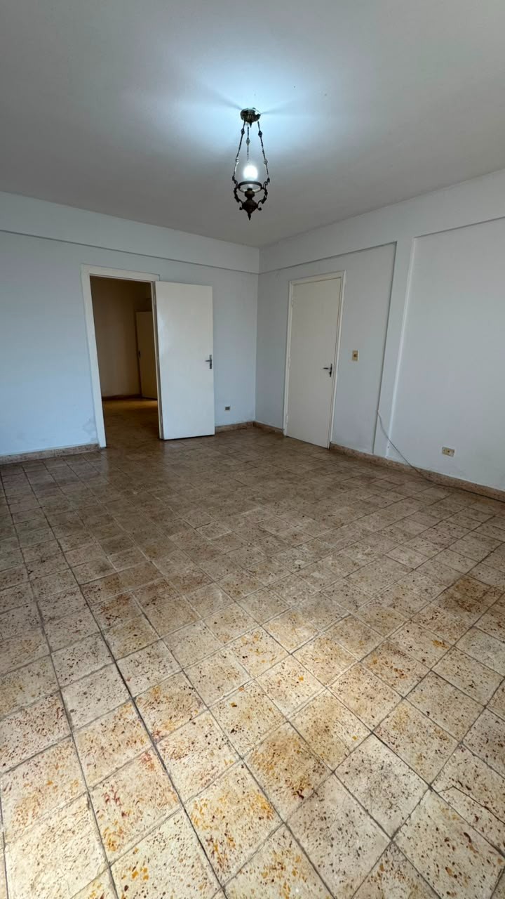 Alquilo amplia casa en Barrio Sajonia Asuncion, ideal para oficina — foto 2