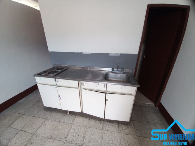 Oficina en arriendo en Zona Centro, Envigado, 480 m² · foto 3 de 24