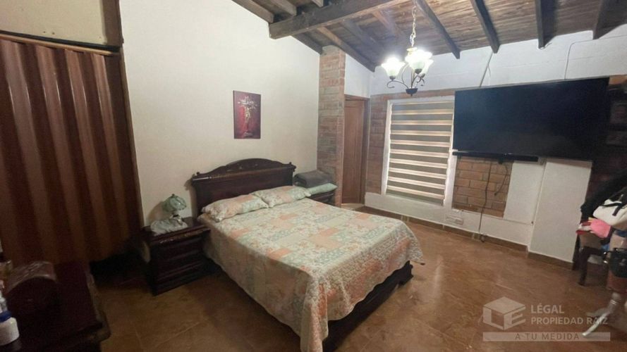 Casa de 3 alcobas en venta en San Cristobal, Medellín, 700 m² · foto 4 de 12