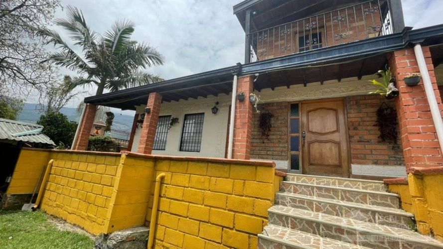 Casa de 3 alcobas en venta en San Cristobal, Medellín, 700 m² · foto 6 de 12