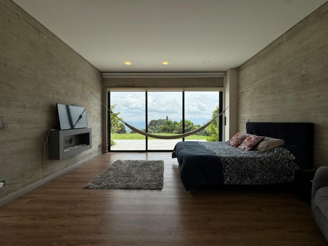 Casa de 4 alcobas en venta en Mercenario, Sopó, 271 m² · foto 4 de 11