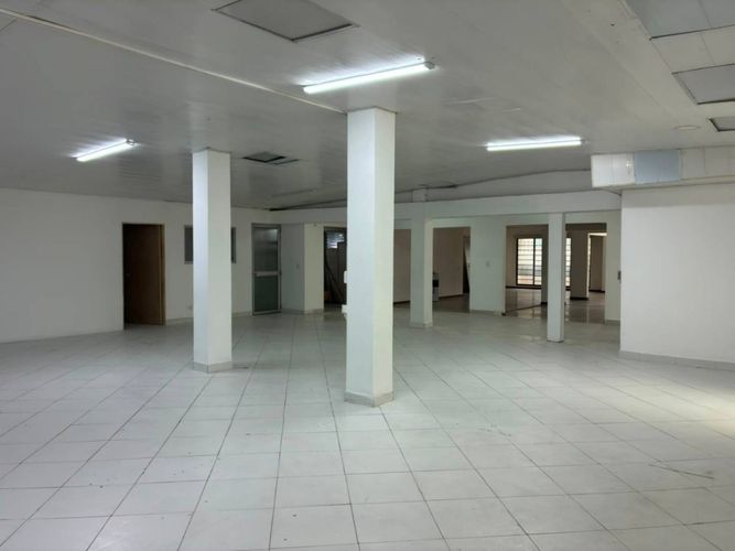 Local en venta en Centro, Ibagué, 1450 m² · foto 18 de 24