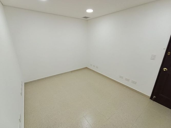 Oficina en arriendo en El Poblado, Medellín, 37 m² · foto 5 de 11