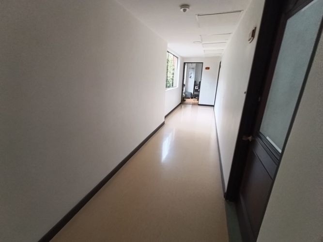 Oficina en arriendo en El Poblado, Medellín, 37 m² · foto 8 de 11